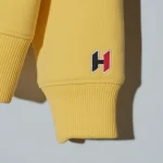 Buzo hombre amarillo