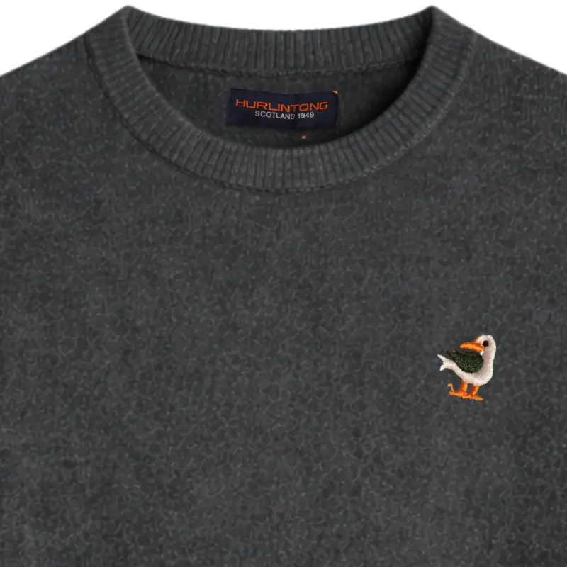 Buzo hilo cuello redondo gris oscuro